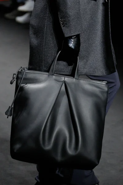 Look 19